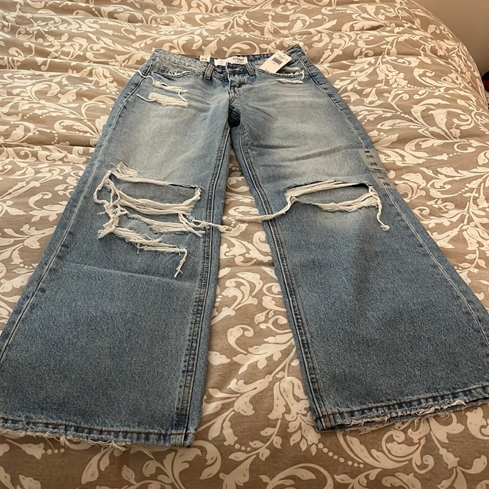 NWT buckle jeans bridge by fly 25x30 distressed, high rise wide legged so cute
